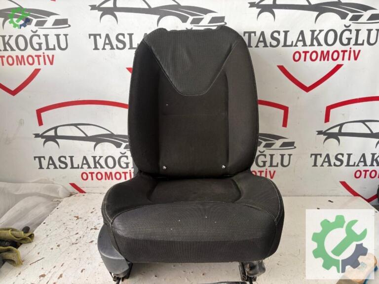 Renault Clio Ön Koltuk çıkma parça