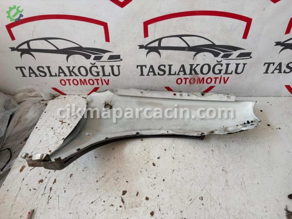 Opel Combo Sol Ön Çamurluk çıkma parça