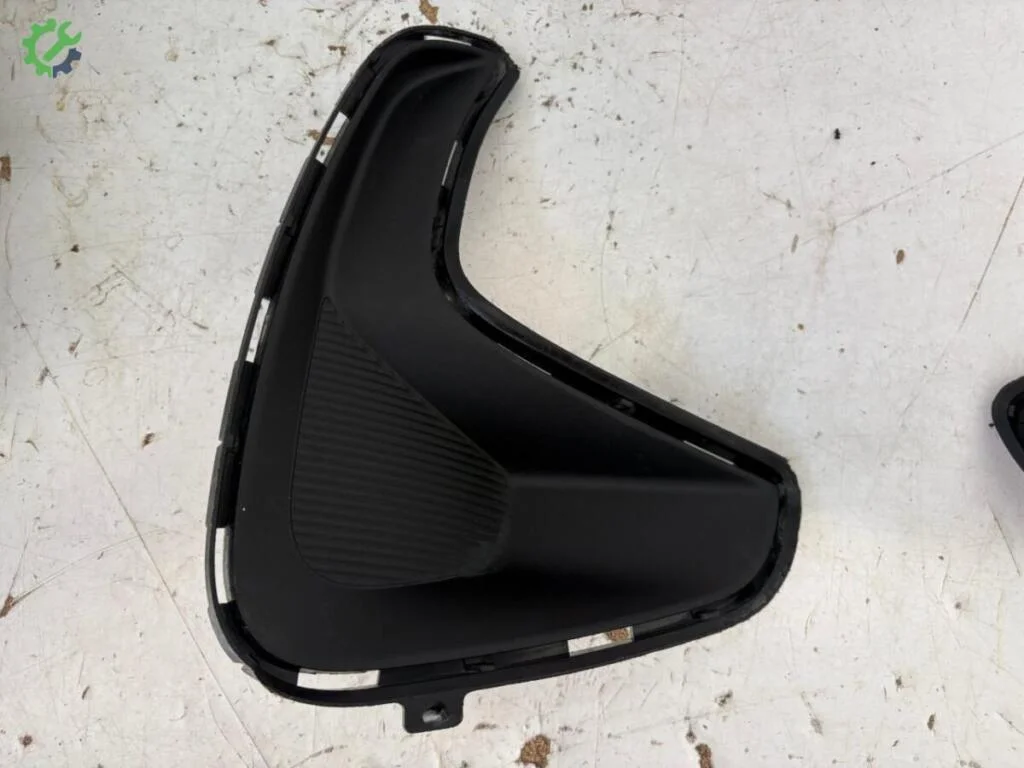 Toyota Yaris Sis Farı Çerçevesi çıkma parça