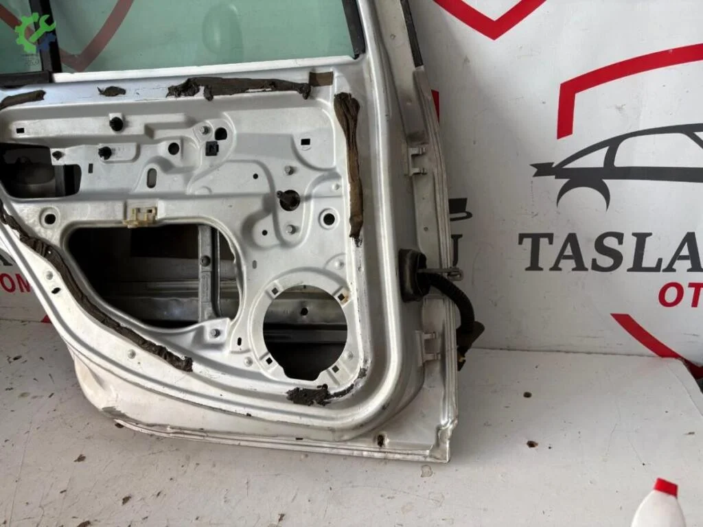 Renault Symbol Sol Arka Kapı çıkma parça
