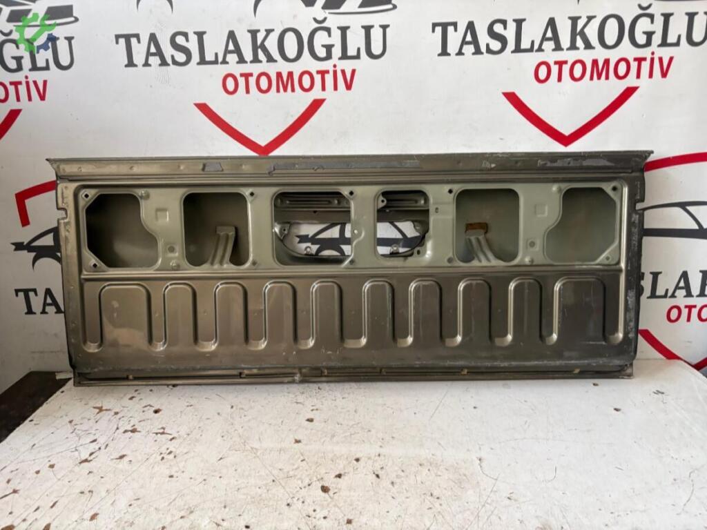 Toyota Hilux Bagaj Kapağı çıkma parça