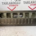 TOYOTA HİLUX BAGAJ KAPAĞI HASARLI