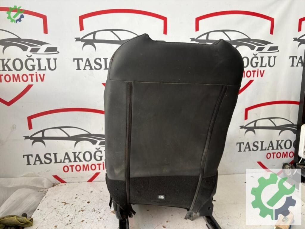 Renault Clio Ön Koltuk çıkma parça