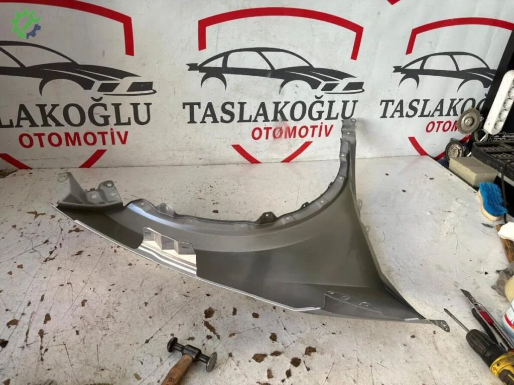 Toyota C-HR Sol Ön Çamurluk çıkma parça