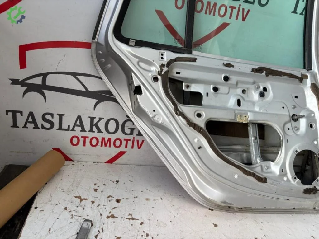 Renault Symbol Sol Arka Kapı çıkma parça