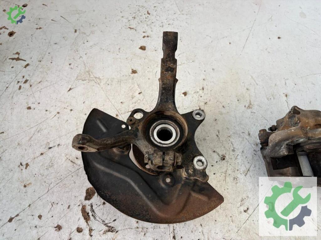 Volkswagen Polo Ön Taşıyıcı çıkma parça