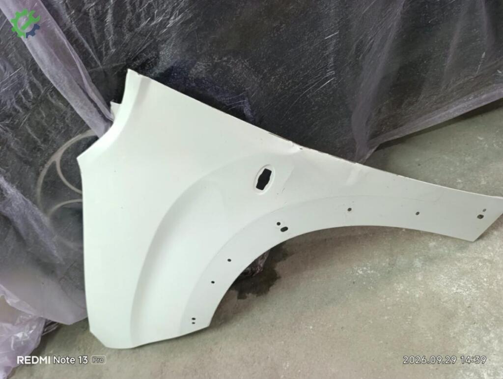 Peugeot Rifter Sol Çamurluk çıkma parça