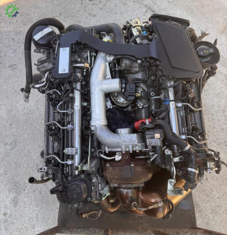 Mercedes-Benz CLS Sandık Motor çıkma parça