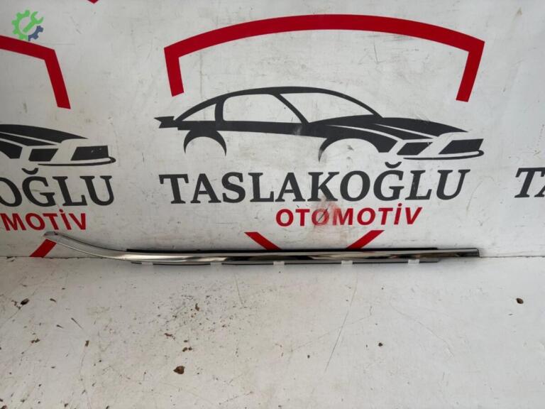 Toyota Corolla Cross Cam Sıyırıcı çıkma parça