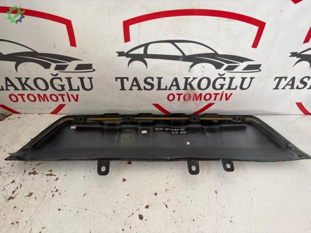 Toyota Hilux Ön Tampon çıkma parça