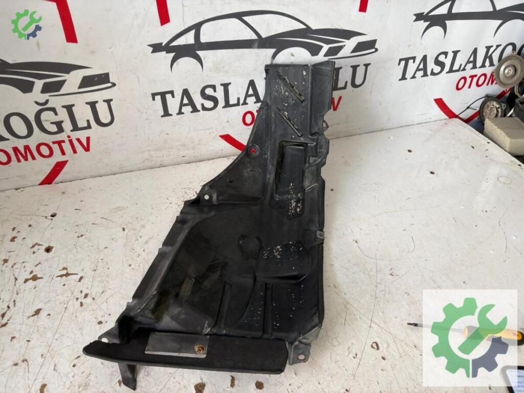 Toyota Corolla Davlumbaz çıkma parça