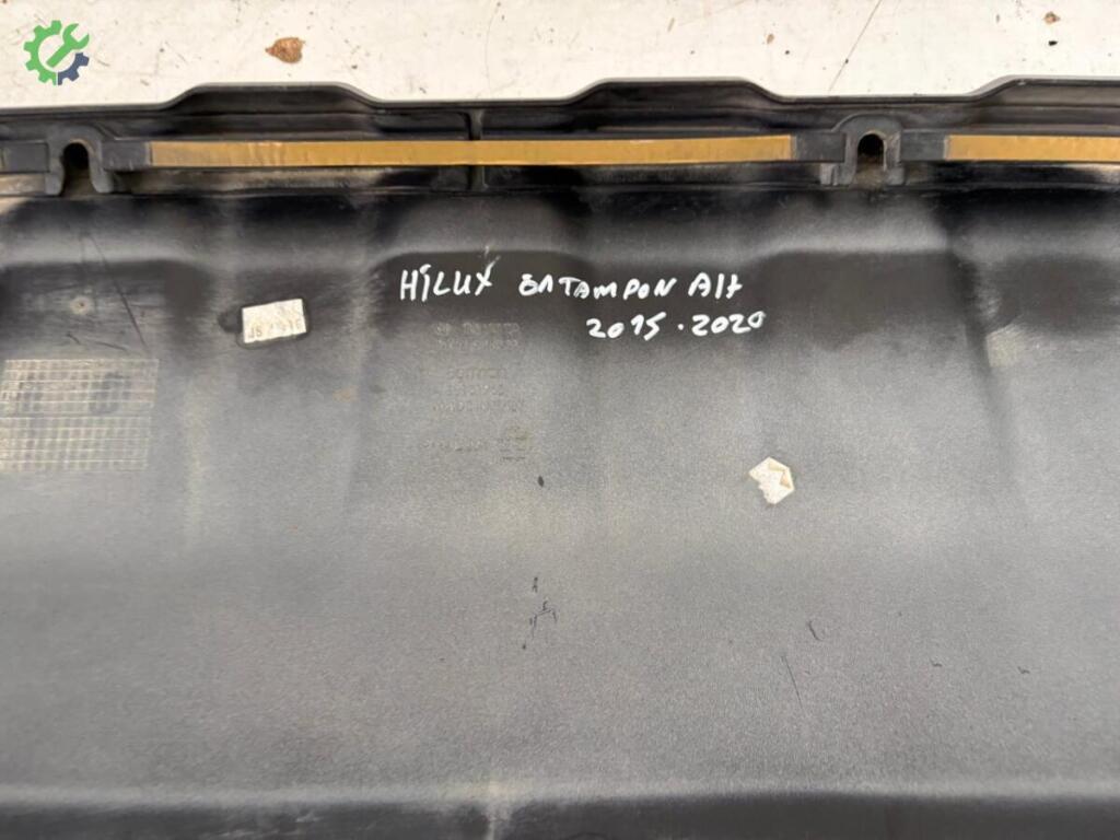 Toyota Hilux Ön Tampon çıkma parça