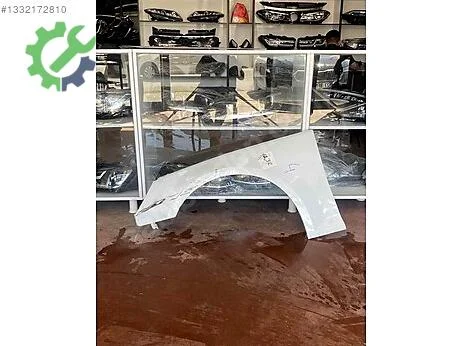 Audi A4 Sol Ön Çamurluk çıkma parça