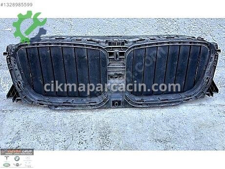 BMW X3 Ön Panjur çıkma parça