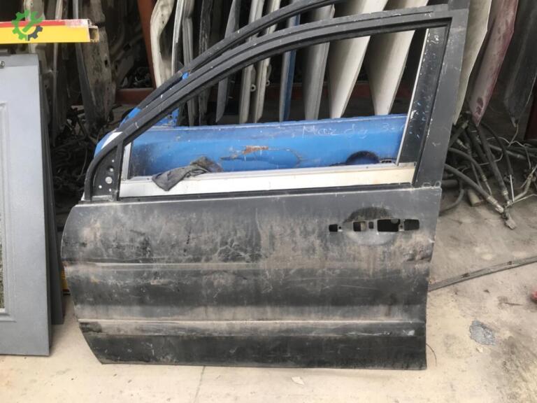 Mitsubishi Lancer Sol Ön Kapı çıkma parça