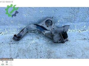 BMW 1-2 SERİSİ F70 F74 F78 U06 ARKA SOL TAŞIYICI 6894207