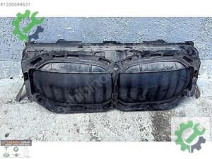 BMW 1 SERİSİ F40 ÖN PANJUR İÇ MASKESİ ORJİNAL ÇIKMA 5A23EB3