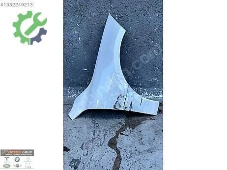 BMW 1 Serisi Sağ Ön Çamurluk çıkma parça