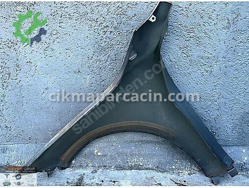 BMW 1 Serisi Sağ Ön Çamurluk çıkma parça