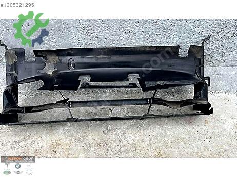BMW 1 Serisi Ön Hava Kanalı 7255414 çıkma parça
