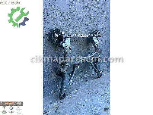 BMW 4 Serisi Ön Travers 8834645-06 çıkma parça