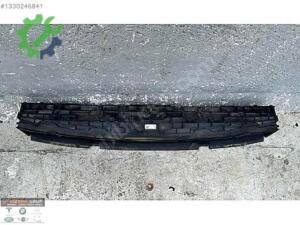 BMW 5 SERİSİ G60 ÖN HAVA KANALI PERDESİ ORJİNAL 5A09B57