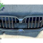 BMW 5 SERİSİ G60 ÖN PANJUR ORJİNAL 8084683 5A185A7
