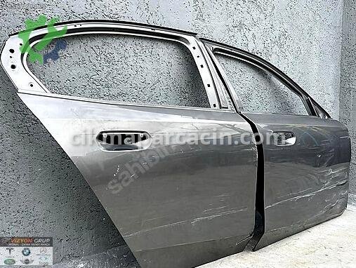 BMW 5 Serisi Sağ Kapı çıkma parça