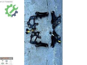 BMW 5 SERİ G60 KAPUT MENTEŞE TAKIMI 9464339 9464340