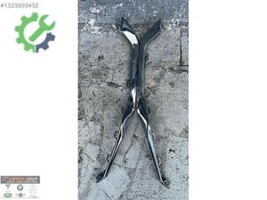 BMW 7 SERİSİ G70 ARKA TAMPON KROM ŞERİDİ 8081599 ORJINAL