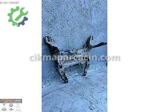 BMW X1 Ön Travers 8833663 çıkma parça