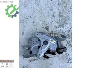BMW F70 X3 G45 KAPUT KİLİDİ SAĞ ORJİNAL ÇIKMA 5A35FD4