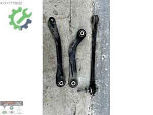 BMW G20 G22 G26 SOL ARKA SALINCAKLAR ORJ 6881199 6878639