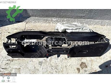 BMW 3 Serisi Torpido çıkma parça