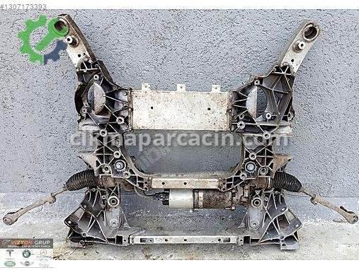 BMW 7 Serisi Travers 6898628 çıkma parça
