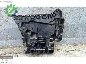 BMW İ7 G70 ARKA TAMPON SOL BRAKETİ ORJİNAL 51129464133