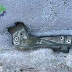 BMW İX İ20 ÇAMURLUK MONTAJ BRAKETİ SAĞ ORJ 8737204