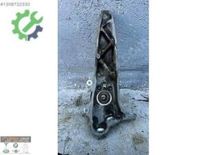 BMW İX İ20 TAŞIYICI ORJİNAL ÇIKMA