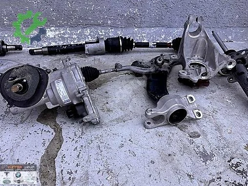 BMW X1 Ön Amortisör çıkma parça
