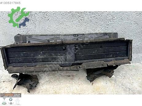BMW X1 Ön Maske çıkma parça