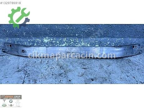BMW X1 Ön Tampon Demiri çıkma parça