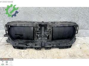 BMW X1 U11 ELEKTRİKLİ ÖN PANJUR İÇ MASKE ORJİNAL 5A112F8