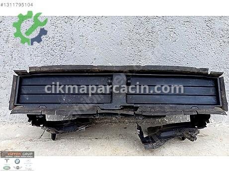 BMW X1 Ön Hava Kanalı çıkma parça