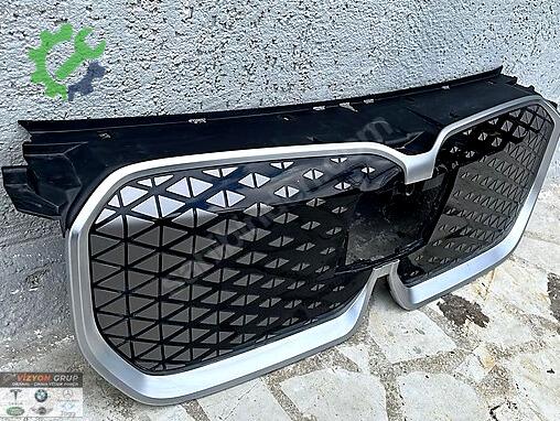 BMW X1 Ön Panjur 5A7D664 çıkma parça