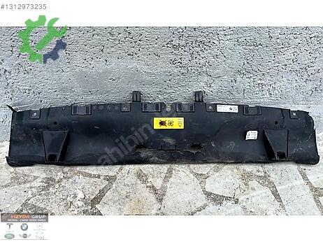 BMW X1 Panel Üst Plastiği çıkma parça