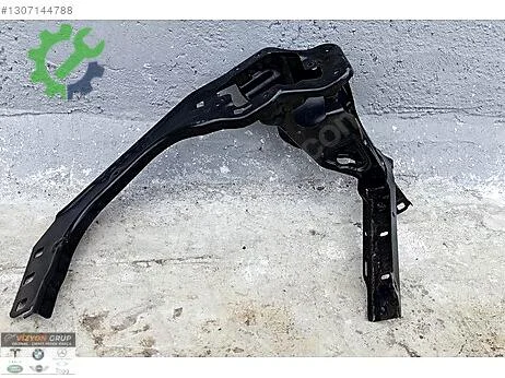 BMW X1 Sağ Ön Far 8737292 çıkma parça