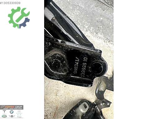 BMW X1 Kaput Menteşesi 9883418/9883417 çıkma parça