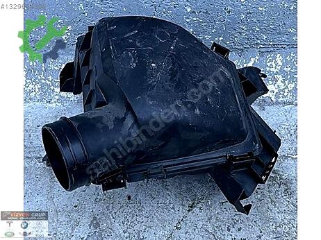 BMW X1 Hava Filtre Kutusu 8489429 çıkma parça