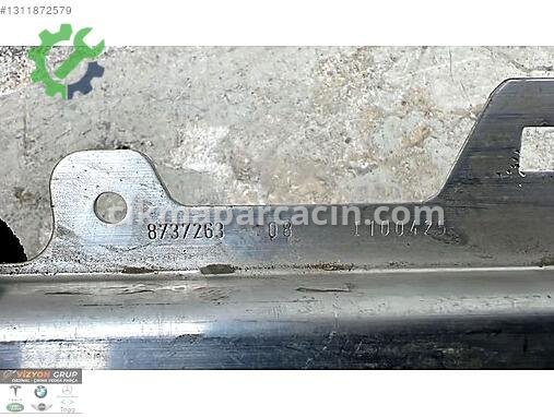BMW X1 Radyatör Traversi çıkma parça