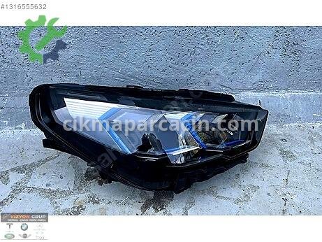 BMW X2 Sağ Ön Far 5A682F4-04 çıkma parça